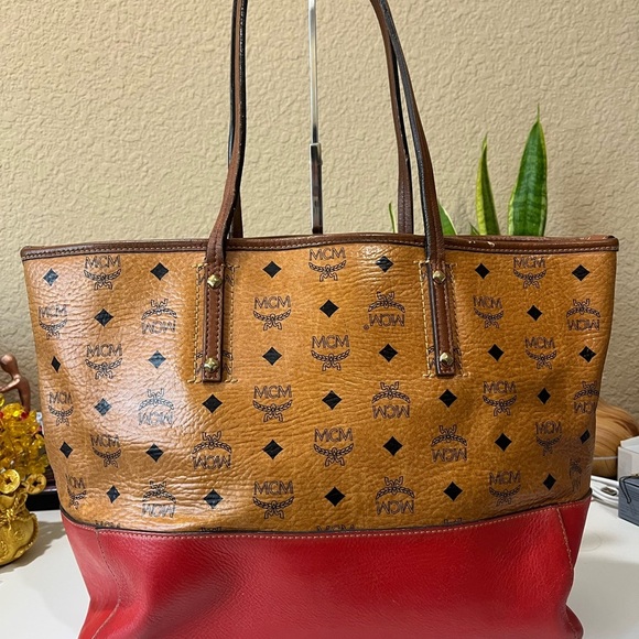 MCM COGNAC VISETOS TOTE - Picture 2 of 16
